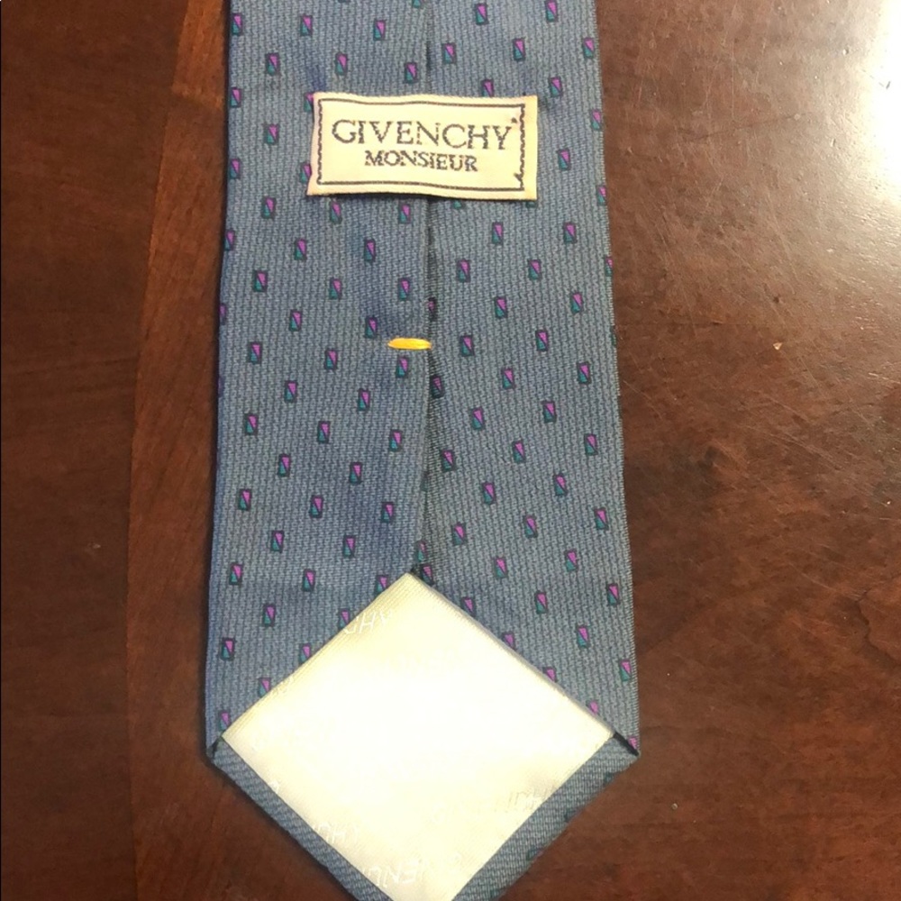 GIVENCHY Monsieur 100 %Silk